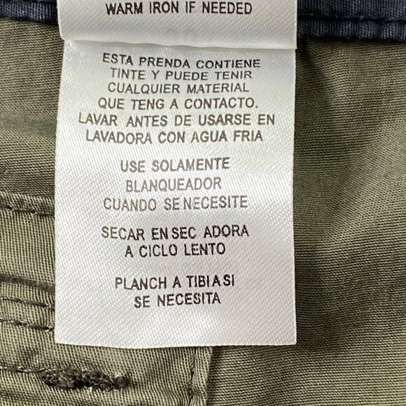 Unionbay Cargo Shorts Mens size 36 Relaxed Stretch Bermuda Pockets Green - Picture 8 of 9